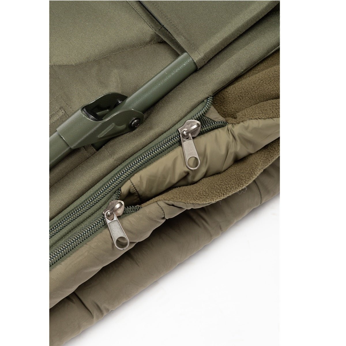 Bed Chair con saco de dormir Mikado Enclave 8 patas - Tienda Carpfishing