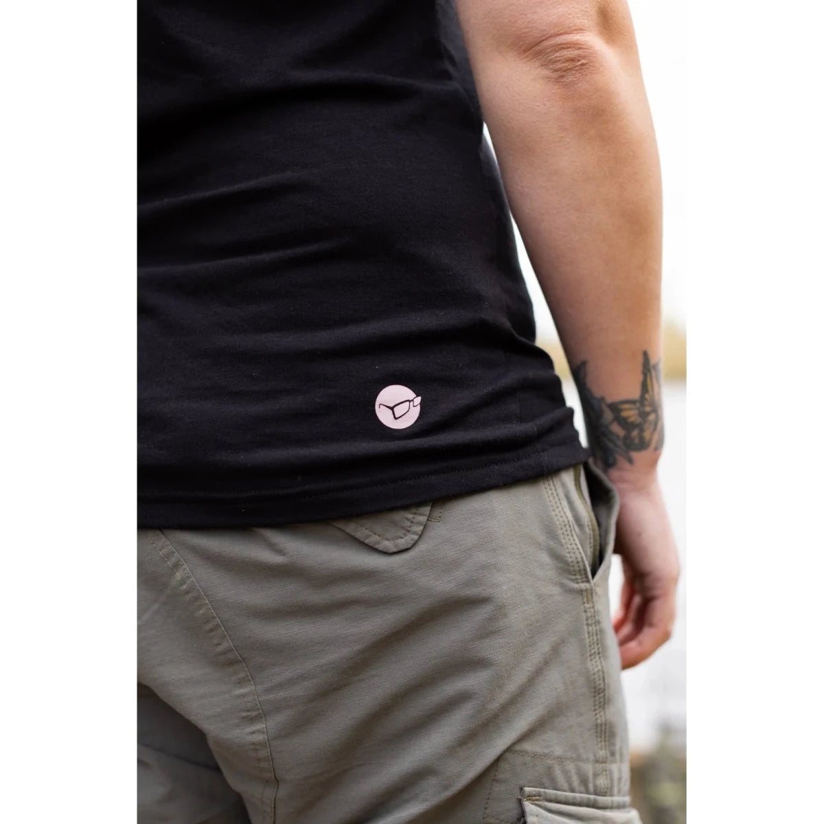 Camiseta Mujer Korda Love Negra - Tienda Carpfishing