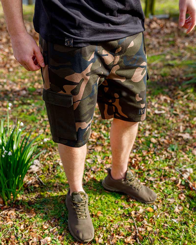 Pantalón corto Fox LW Camo - Tienda Carpfishing