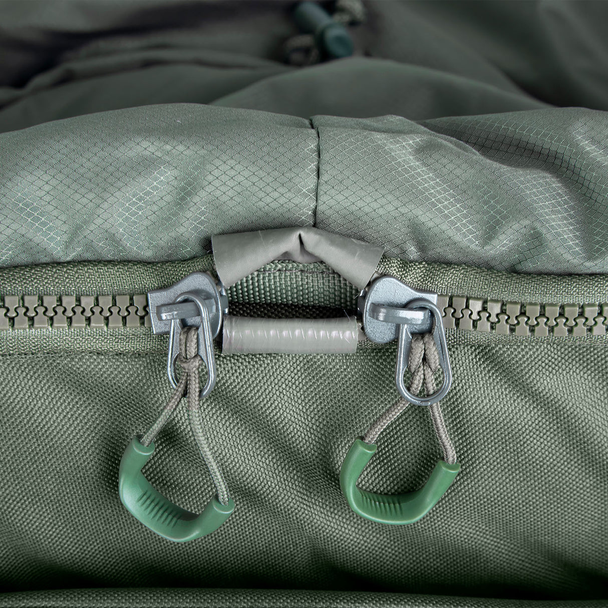 Bed chair con saco de dormir Sonik Bank-Tek 5 estaciones - Tienda Carpfishing