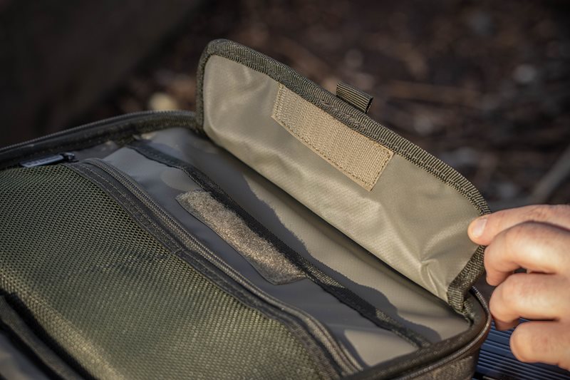 Bolso de Accesorios Solar Undercover Camo Grande - Tienda Carpfishing