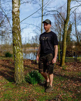 Camiseta Fox Logo T Negro/Camo - Tienda Carpfishing