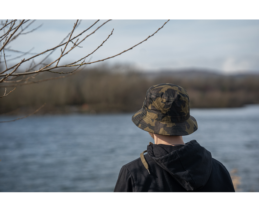 Bonnet Avid Carp Distortion Camo