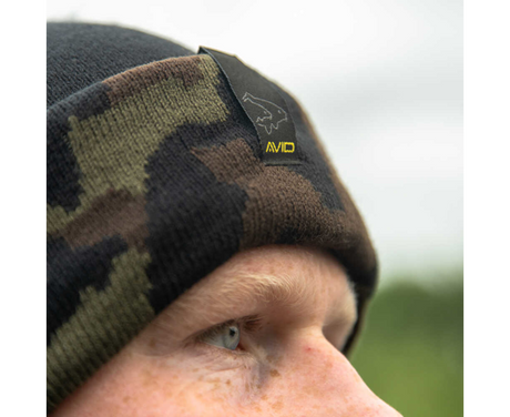 Bonnet Avid Carp Noir et Camo