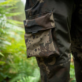 Pantalón Nash Impermeable ZT Helluva Camo - Tienda Carpfishing