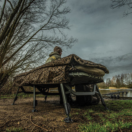 Bed Chair con saco de dormir Solar SP C - Tech Memory Foam Sleep Systems MKII - Tienda Carpfishing