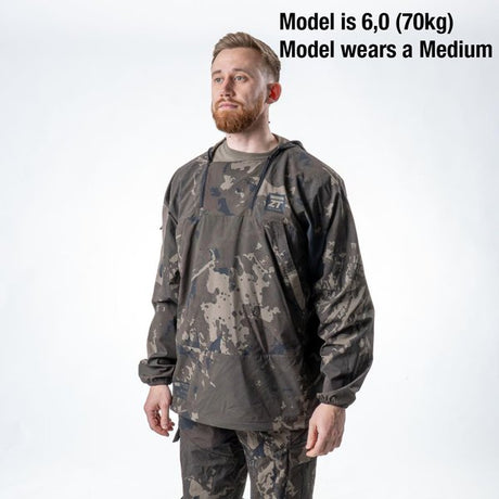 Cortavientos Impermeable Nash ZT Lite Hydra Flex con capucha - Tienda Carpfishing