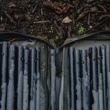 Funda Nash Subterfuge Bushwhacker & Prodding Stick Bag - Tienda Carpfishing