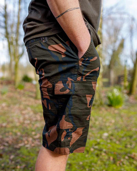 Pantalón Corto Fox LW Combat Camo - Tienda Carpfishing