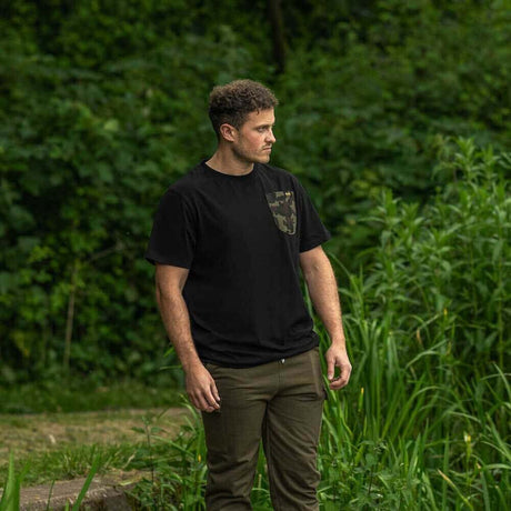 Camiseta Avid Carp Cargo Negra - Tienda Carpfishing