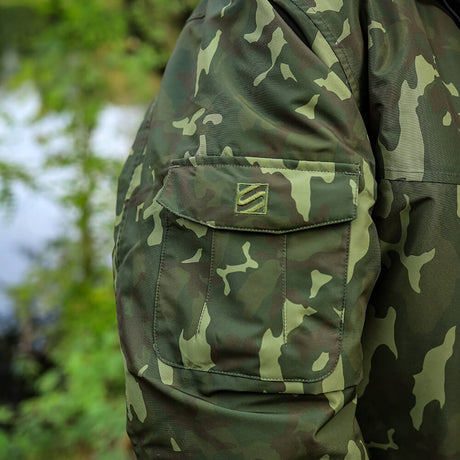 Chaquetón Sonik Camo - Tienda Carpfishing